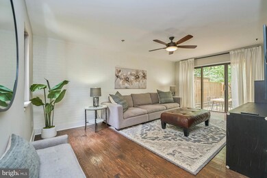 1611 Park Overlook Dr, Reston, VA 20190 - photo 5