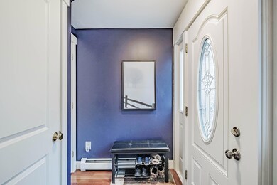 Foyer/Coat Closet
