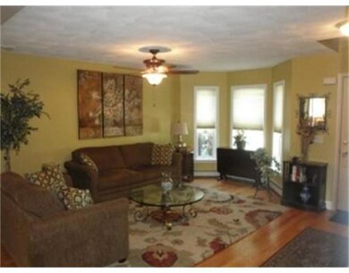 28 Hesper St unit 28, Saugus, MA 01906 - photo 3