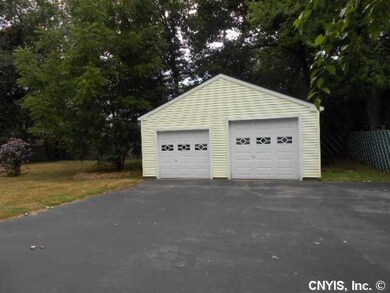 Parking Lot/Garage
