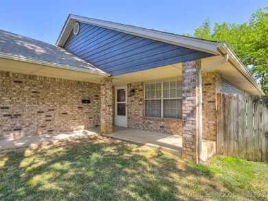 1017 E Pfendler Ave, Sapulpa, OK 74066 - photo 4