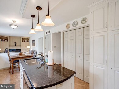 243 W Fulton St, New Holland, PA 17557 - photo 5