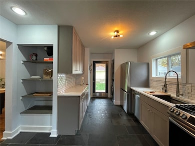 2810 Middle Rd, Davenport, IA 52803 - photo 3