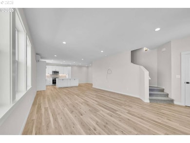 1028 Forest Heights St, Sutherlin, OR 97479 - photo 2