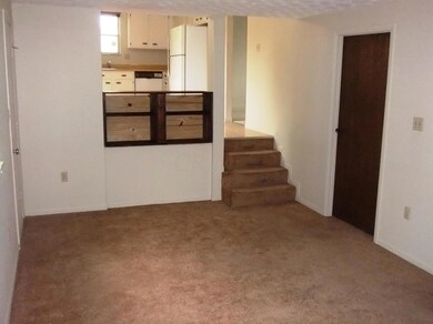 828 Eliots Oak Rd, Columbus, OH 43228 - photo 6