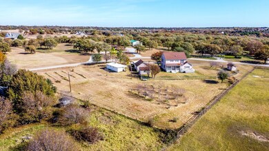 400 Misty Ridge Ln, Weatherford, TX 76085 - photo 4