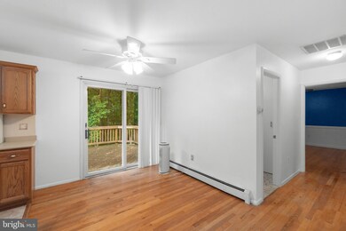 5822 Melville Rd, Sykesville, MD 21784 - photo 7