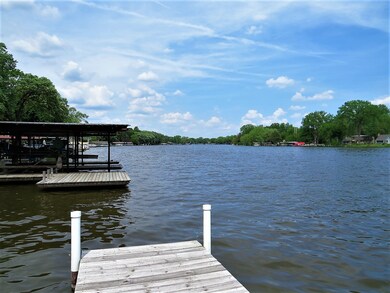 BEAUTIFUL WATER VIEWS OF THE FOX RIVER