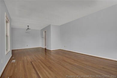 106 Ingleside Dr, Fayetteville, NC 28303 - photo 6