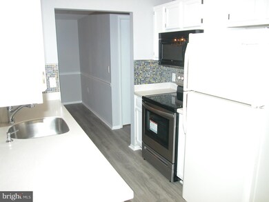 13120 Wonderland Way unit 202, Germantown, MD 20874 - photo 2