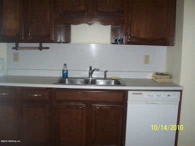 1281 Menna St, Jacksonville, FL 32205 - photo 4