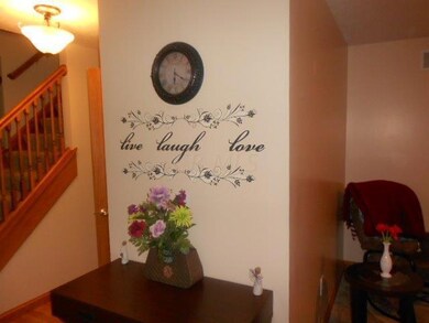 1285 Eastwood Dr, Circleville, OH 43113 - photo 2