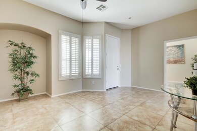 1452 E Geronimo St-10