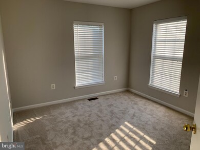 23434 Rainbow Arch Dr, Clarksburg, MD 20871 - photo 4