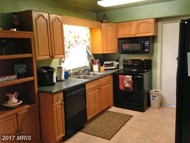 4725 Ramsgate Ln, Bowie, MD 20715 - photo 2