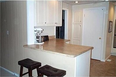 kitchen/breakfast bar