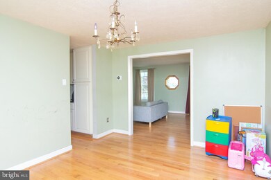 1701 Fetlock Ct, Sykesville, MD 21784 - photo 6