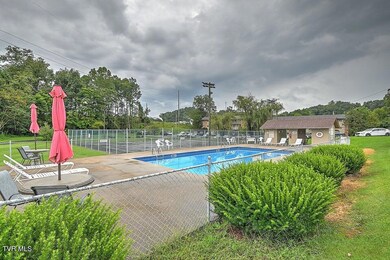 carriage hills swimming pool