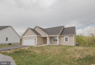 324 Vicksburg Ct, Martinsburg, WV 25404 - photo 2