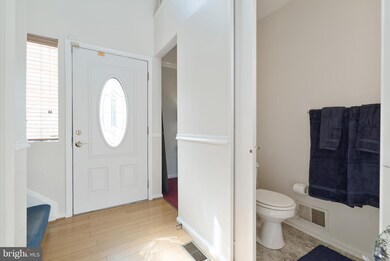 6000 Pemberton Ln, Hyattsville, MD 20785 - photo 4