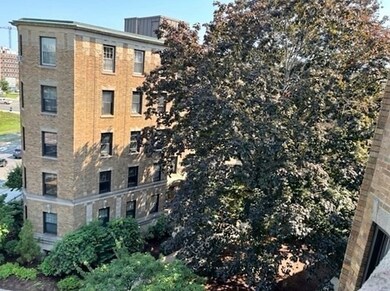 122 the Riverway unit 19, Boston, MA 02215 - photo 3