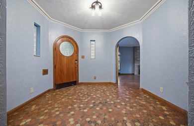 440 N Nelson Rd, Columbus, OH 43219 - photo 6