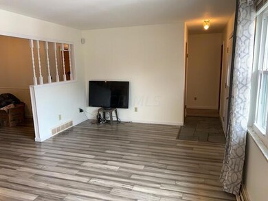 5301 Hedgewood Liv Rm 7
