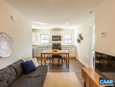 556 Lochlyn Hill Dr unit B, Charlottesville, VA 22901 - photo 4