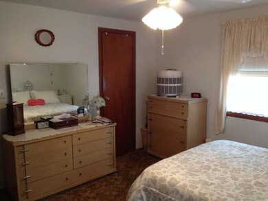 119 Pecos Cir, Carpentersville, IL 60110 - photo 7