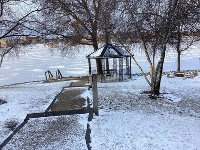 509 Clausen Dr, Albert Lea, MN 56007 - photo 3