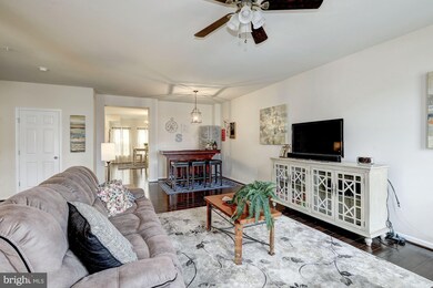 43597 Helmsdale Terrace, Chantilly, VA 20152 - photo 6