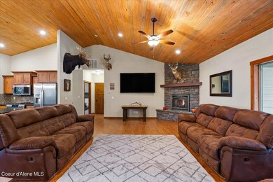 06-Living area