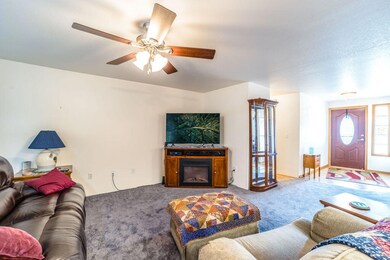 3057 Ruby Dr, Medford, OR 97504 - photo 5