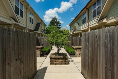 b 1096 Perry Street0059-2