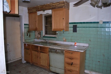 4137 E 187th St, Cleveland, OH 44122 - photo 6