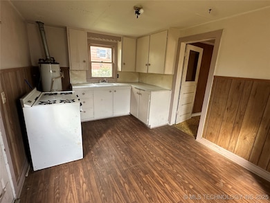 221 S Elm St, Chelsea, OK 74016 - photo 5