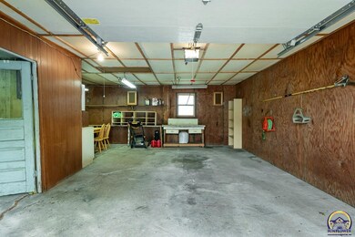 224 SW Terra Dr, Topeka, KS 66609 - photo 3