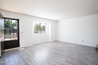 120 E 14th St #1-4