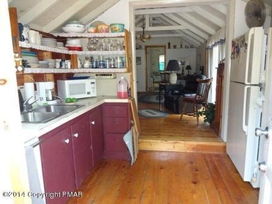 495 Lower Middle Creek Rd, Kunkletown, PA 18058 - photo 2