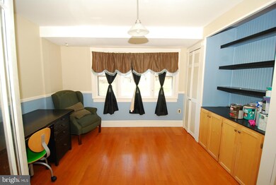 10901 Watkins Rd, Germantown, MD 20876 - photo 7