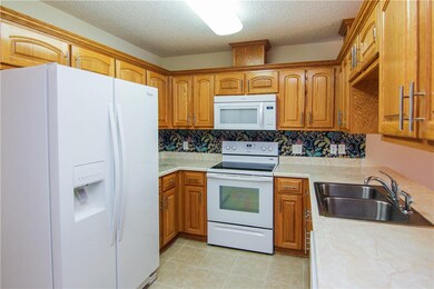 233 Promise Ln, Brunswick, GA 31525 - photo 5