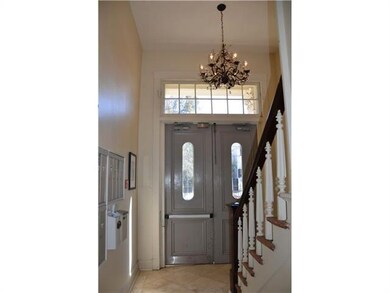 Foyer.