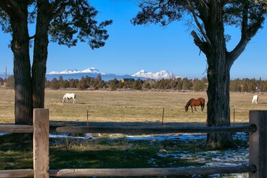 24020 Skywagon Dr, Bend, OR 97701 - photo 4