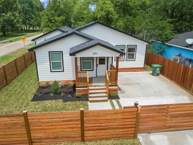 201 Luther St, Houston, TX 77076 - photo 2