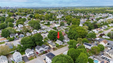 40 Vincent Ave, Pawtucket, RI 02860 - photo 2