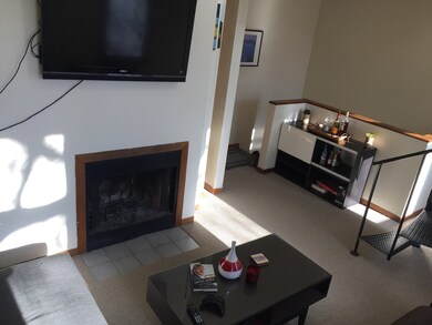 2652 N Wayne Ave unit 2R, Chicago, IL 60614 - photo 3