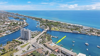 Endless changing Wahoo Bay and ocean views.