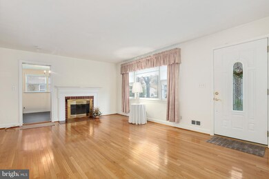 107 Floral Dr, Gaithersburg, MD 20877 - photo 5