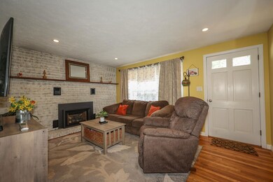 183 Roysan St, Manchester, NH 03103 - photo 5