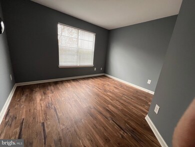 11002 Koman Cir unit 202, Manassas, VA 20109 - photo 4